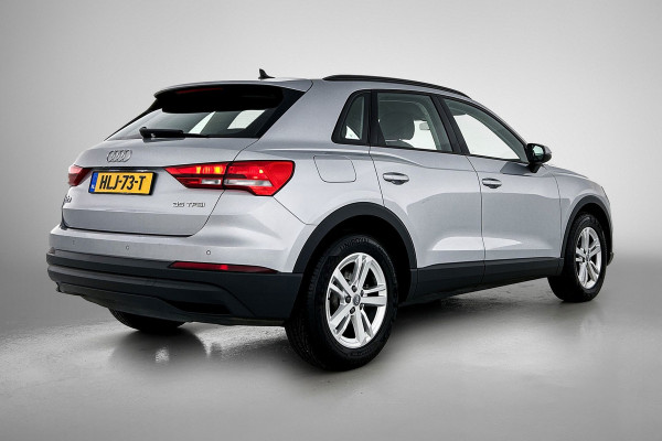 Audi Q3 35 TFSI Pro Line business(Goed OnderH, Navi, B&O, StoelV, Parkeersensoren, Leder, Cruise Con, Etc) Audi Q3 35 TFSI Pro Line business(Goed OnderH, Navi, B&O, StoelV, Parkeersensoren, Leder, Cruise Con, Etc)
