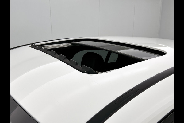 Mercedes-Benz GLC Coupé 250 AMG 4Matic Ambition(NL-auto, Navi, Panorama, Carplay, Camera, PDC V+A, Cruise Con, Etc) Mercedes-Benz GLC Coupé 250 AMG 4Matic Ambition(NL-auto, Navi, Panorama, Carplay, Camera, PDC V+A, Cruise Con, Etc)