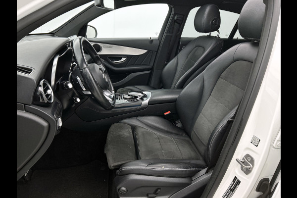 Mercedes-Benz GLC Coupé 250 AMG 4Matic Ambition(NL-auto, Navi, Panorama, Carplay, Camera, PDC V+A, Cruise Con, Etc) Mercedes-Benz GLC Coupé 250 AMG 4Matic Ambition(NL-auto, Navi, Panorama, Carplay, Camera, PDC V+A, Cruise Con, Etc)