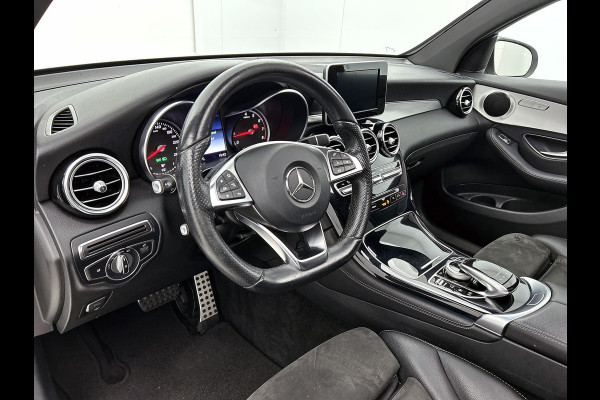 Mercedes-Benz GLC Coupé 250 AMG 4Matic Ambition(NL-auto, Navi, Panorama, Carplay, Camera, PDC V+A, Cruise Con, Etc) Mercedes-Benz GLC Coupé 250 AMG 4Matic Ambition(NL-auto, Navi, Panorama, Carplay, Camera, PDC V+A, Cruise Con, Etc)