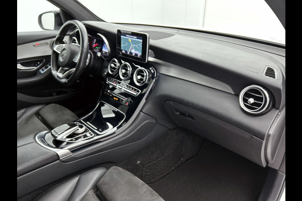 Mercedes-Benz GLC Coupé 250 AMG 4Matic Ambition(NL-auto, Navi, Panorama, Carplay, Camera, PDC V+A, Cruise Con, Etc) Mercedes-Benz GLC Coupé 250 AMG 4Matic Ambition(NL-auto, Navi, Panorama, Carplay, Camera, PDC V+A, Cruise Con, Etc)