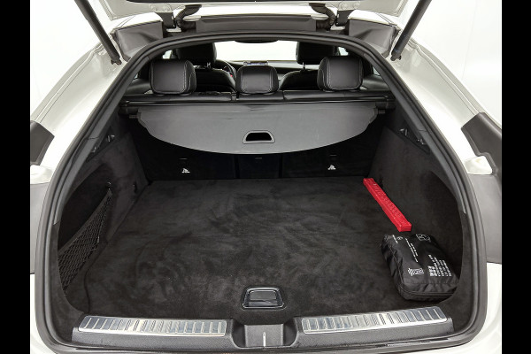 Mercedes-Benz GLC Coupé 250 AMG 4Matic Ambition(NL-auto, Navi, Panorama, Carplay, Camera, PDC V+A, Cruise Con, Etc) Mercedes-Benz GLC Coupé 250 AMG 4Matic Ambition(NL-auto, Navi, Panorama, Carplay, Camera, PDC V+A, Cruise Con, Etc)