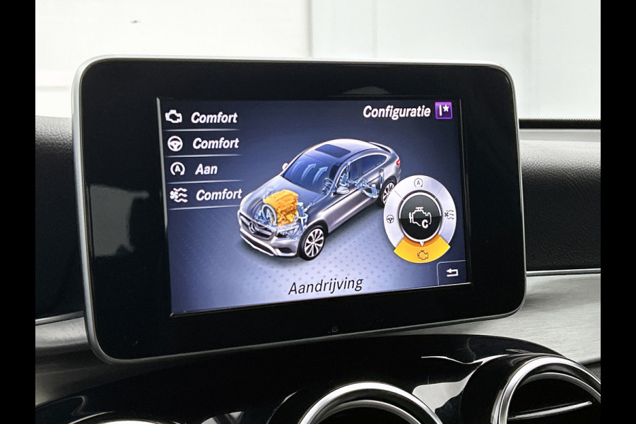 Mercedes-Benz GLC Coupé 250 AMG 4Matic Ambition(NL-auto, Navi, Panorama, Carplay, Camera, PDC V+A, Cruise Con, Etc) Mercedes-Benz GLC Coupé 250 AMG 4Matic Ambition(NL-auto, Navi, Panorama, Carplay, Camera, PDC V+A, Cruise Con, Etc)