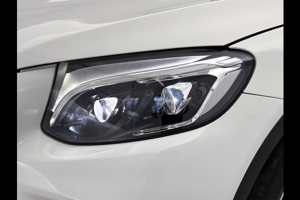 Mercedes-Benz GLC Coupé 250 AMG 4Matic Ambition(NL-auto, Navi, Panorama, Carplay, Camera, PDC V+A, Cruise Con, Etc) Mercedes-Benz GLC Coupé 250 AMG 4Matic Ambition(NL-auto, Navi, Panorama, Carplay, Camera, PDC V+A, Cruise Con, Etc)