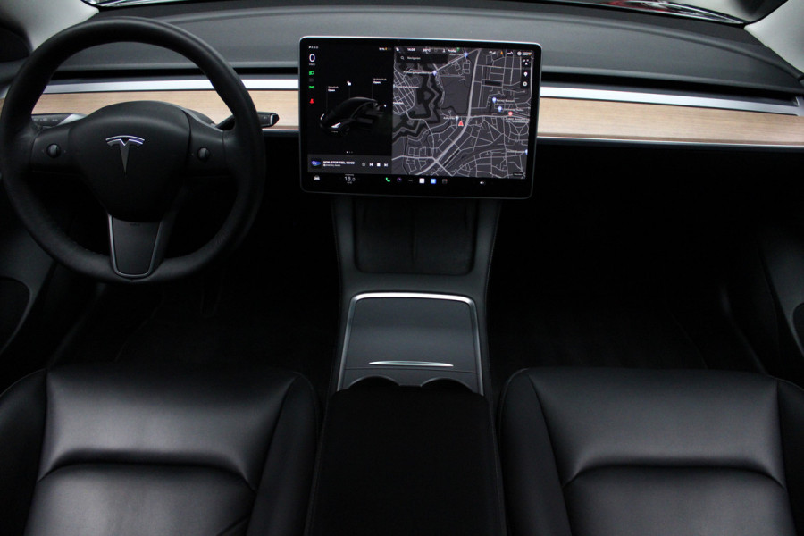 Tesla Model 3 RWD Autopilot ACC Stuurverwarm. PDC Leer Navi Panoramadak 360° Elektr. achterklep Stoelverwarming voor & achter Climate voor & achter LM velgen BTW auto! Nieuw! Tesla Model 3 RWD Autopilot ACC Stuurverwarm. PDC Leer Navi Panoramadak 360° Elektr. achterklep Stoelverwarming voor & achter Climate voor & achter LM velgen BTW auto! Nieuw!