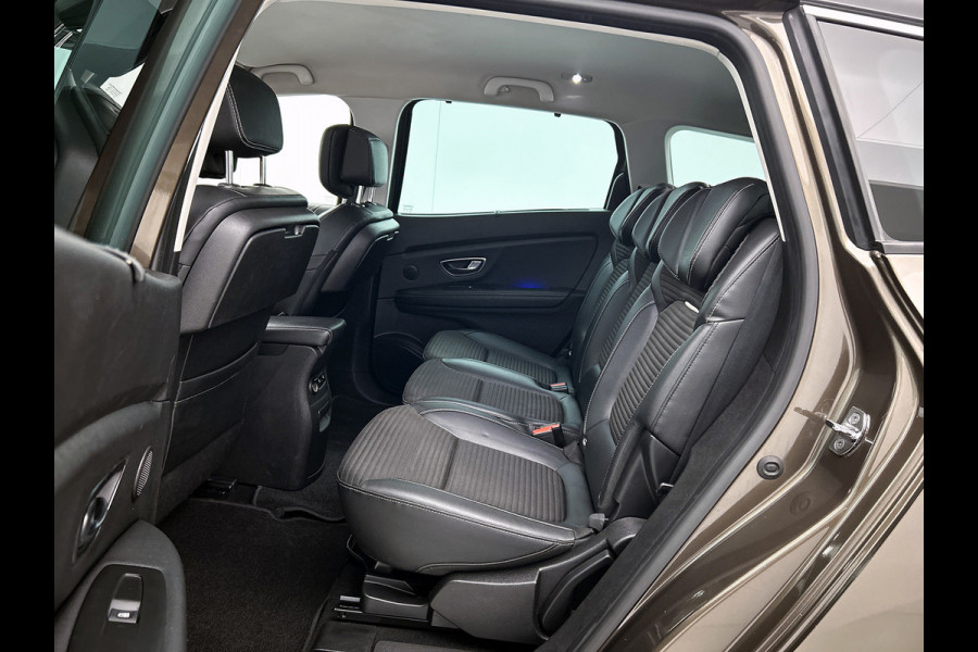 Renault Grand Scénic 1.3 TCe Bose 7p. (NL-auto, Navi, Trekhaak, Parkeersensoren, StoelV, Cruise Con, Etc)