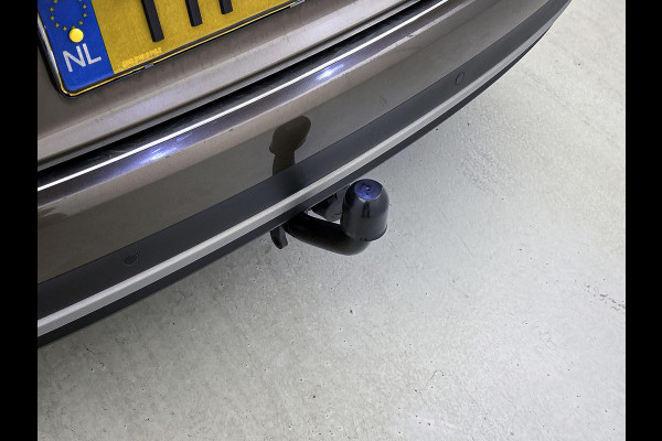 Renault Grand Scénic 1.3 TCe Bose 7p. (NL-auto, Navi, Trekhaak, Parkeersensoren, StoelV, Cruise Con, Etc)