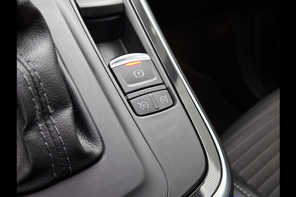 Renault Grand Scénic 1.3 TCe Bose 7p. (NL-auto, Navi, Trekhaak, Parkeersensoren, StoelV, Cruise Con, Etc)