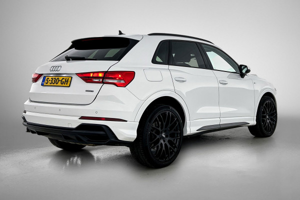Audi Q3 40 TFSI quattro Advanced Pro S-Line (Dealer OnderH, Navi, StoelV, Parkeersensoren, Climate Con, Cruise Con, Etc) Audi Q3 40 TFSI quattro Advanced Pro S-Line (Dealer OnderH, Navi, StoelV, Parkeersensoren, Climate Con, Cruise Con, Etc)