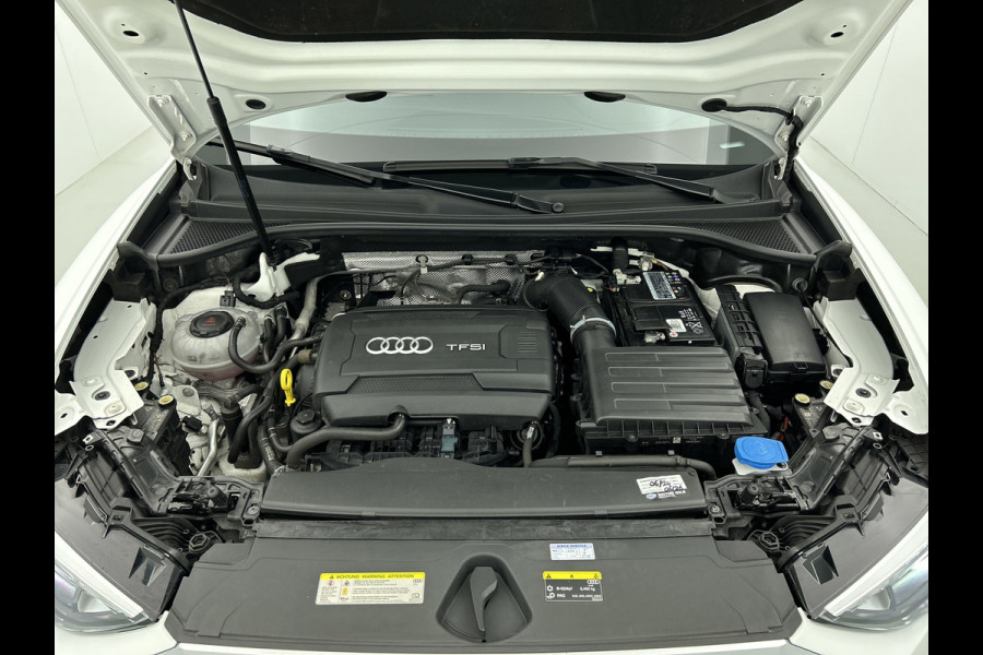 Audi Q3 40 TFSI quattro Advanced Pro S-Line (Dealer OnderH, Navi, StoelV, Parkeersensoren, Climate Con, Cruise Con, Etc) Audi Q3 40 TFSI quattro Advanced Pro S-Line (Dealer OnderH, Navi, StoelV, Parkeersensoren, Climate Con, Cruise Con, Etc)