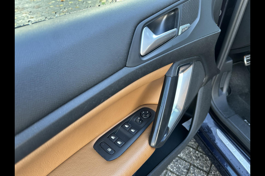 Peugeot 308 1.2 PureTech Aut8 GT-Line Black Optic Leder|CarPlay|LED|Massage|Panorama Peugeot 308 1.2 PureTech Aut8 GT-Line Black Optic Leder|CarPlay|LED|Massage|Panorama