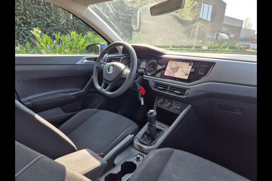 Volkswagen Polo Dealeronderhouden CarPlay Navi Dodehoekwaarschuwing Apps Stoelverwarming Volkswagen Polo Dealeronderhouden CarPlay Navi Dodehoekwaarschuwing Apps Stoelverwarming