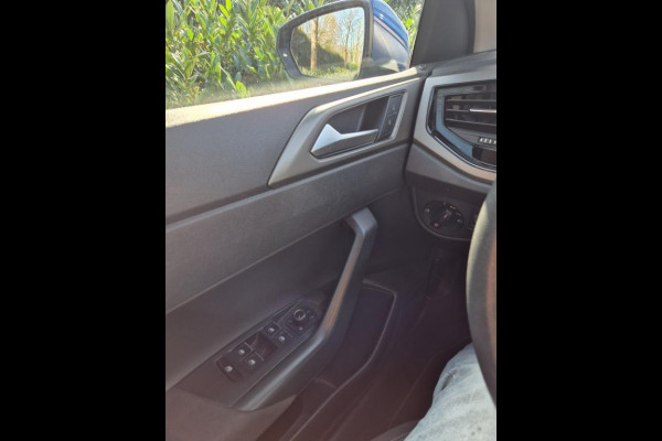 Volkswagen Polo Dealeronderhouden CarPlay Navi Dodehoekwaarschuwing Apps Stoelverwarming Volkswagen Polo Dealeronderhouden CarPlay Navi Dodehoekwaarschuwing Apps Stoelverwarming