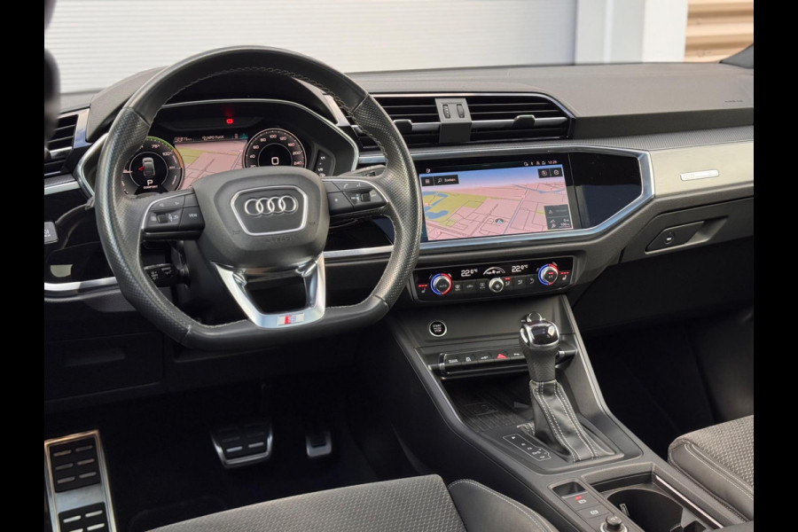 Audi Q3 Sportback 45 TFSI e S Edition Pano/Keyless/Matrix/Blindspot Audi Q3 Sportback 45 TFSI e S Edition Pano/Keyless/Matrix/Blindspot