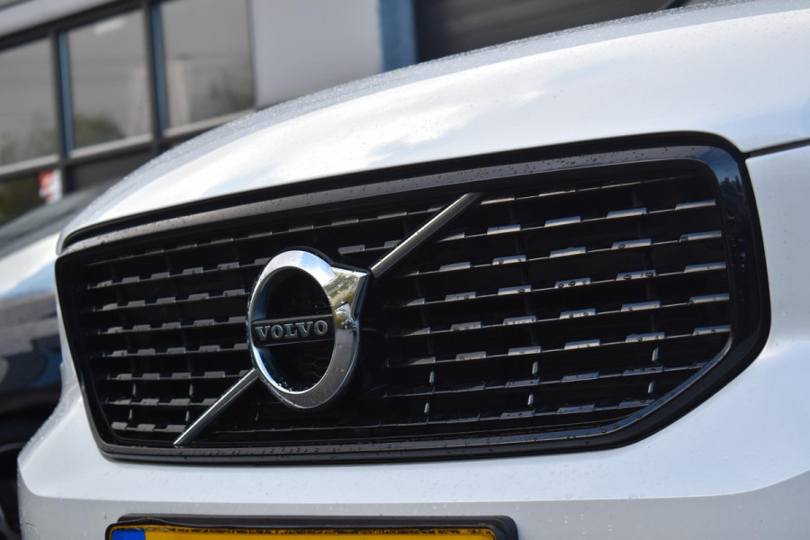 Volvo XC40 2.0 T4 R-Design Camera Pilot ACC Bliss Standkachel Volvo XC40 2.0 T4 R-Design Camera Pilot ACC Bliss Standkachel