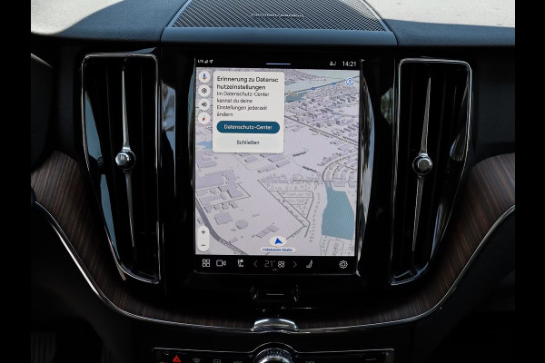 Volvo XC60 2.0 T8 Plug-in hybrid AWD Plus Dark (335kW/455PK) FULL OPTION ** 1e EIG - Ex VOLVO - € 25.000,= onder NP ** ** INFORMEER OOK NAAR ONZE AANTREKKELIJKE FINANCIAL-LEASE TARIEVEN **