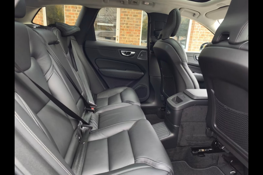 Volvo XC60 2.0 T8 Plug-in hybrid AWD Plus Dark (335kW/455PK) FULL OPTION ** 1e EIG - Ex VOLVO - € 25.000,= onder NP ** ** INFORMEER OOK NAAR ONZE AANTREKKELIJKE FINANCIAL-LEASE TARIEVEN **