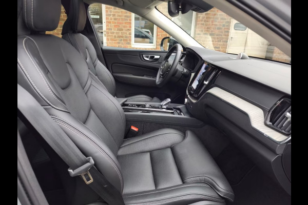 Volvo XC60 2.0 T8 Plug-in hybrid AWD Plus Dark (335kW/455PK) FULL OPTION ** 1e EIG - Ex VOLVO - € 25.000,= onder NP ** ** INFORMEER OOK NAAR ONZE AANTREKKELIJKE FINANCIAL-LEASE TARIEVEN **