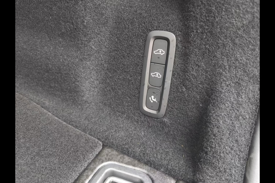 Volvo XC60 2.0 T8 Plug-in hybrid AWD Plus Dark (335kW/455PK) FULL OPTION ** 1e EIG - Ex VOLVO - € 25.000,= onder NP ** ** INFORMEER OOK NAAR ONZE AANTREKKELIJKE FINANCIAL-LEASE TARIEVEN **