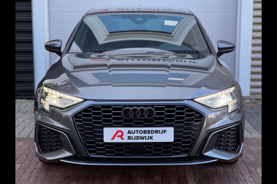 Audi A3 Sportback 35 TFSI S edition RS zetels/Keyless/Camera Audi A3 Sportback 35 TFSI S edition RS zetels/Keyless/Camera