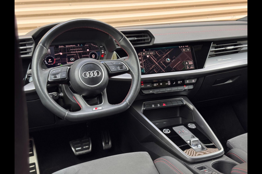 Audi A3 Sportback 35 TFSI S edition RS zetels/Keyless/Camera Audi A3 Sportback 35 TFSI S edition RS zetels/Keyless/Camera