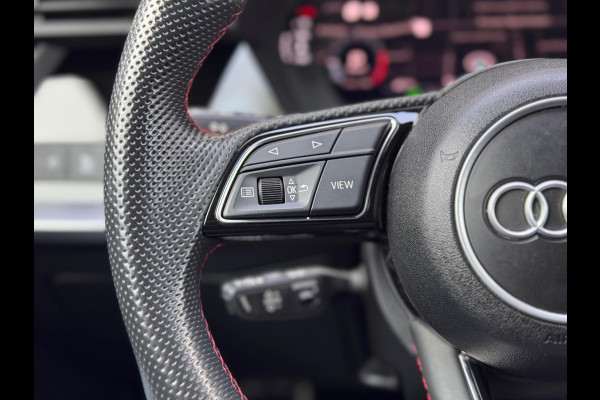 Audi A3 Sportback 35 TFSI S edition RS zetels/Keyless/Camera Audi A3 Sportback 35 TFSI S edition RS zetels/Keyless/Camera