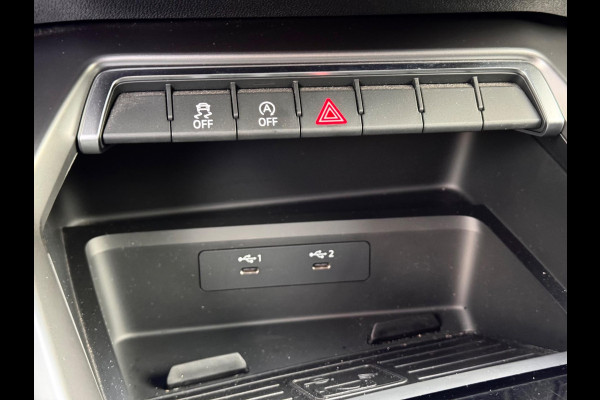 Audi A3 Sportback 35 TFSI S edition RS zetels/Keyless/Camera Audi A3 Sportback 35 TFSI S edition RS zetels/Keyless/Camera