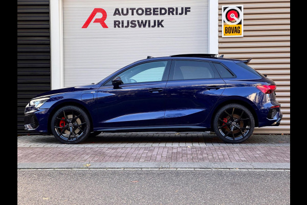 Audi A3 Sportback 45 TFSI e S3 Competition Pano/Keyless/Sfeer/RS zetels Audi A3 Sportback 45 TFSI e S3 Competition Pano/Keyless/Sfeer/RS zetels