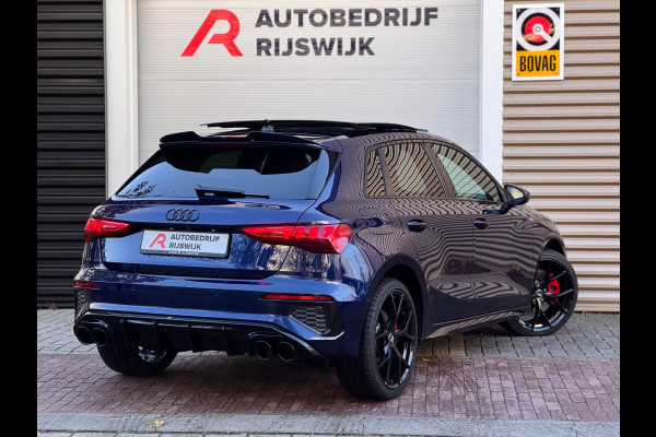 Audi A3 Sportback 45 TFSI e S3 Competition Pano/Keyless/Sfeer/RS zetels Audi A3 Sportback 45 TFSI e S3 Competition Pano/Keyless/Sfeer/RS zetels
