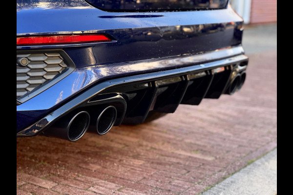 Audi A3 Sportback 45 TFSI e S3 Competition Pano/Keyless/Sfeer/RS zetels Audi A3 Sportback 45 TFSI e S3 Competition Pano/Keyless/Sfeer/RS zetels