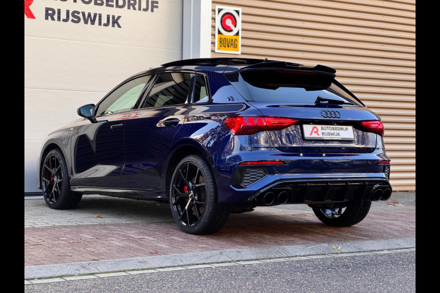 Audi A3 Sportback 45 TFSI e S3 Competition Pano/Keyless/Sfeer/RS zetels Audi A3 Sportback 45 TFSI e S3 Competition Pano/Keyless/Sfeer/RS zetels