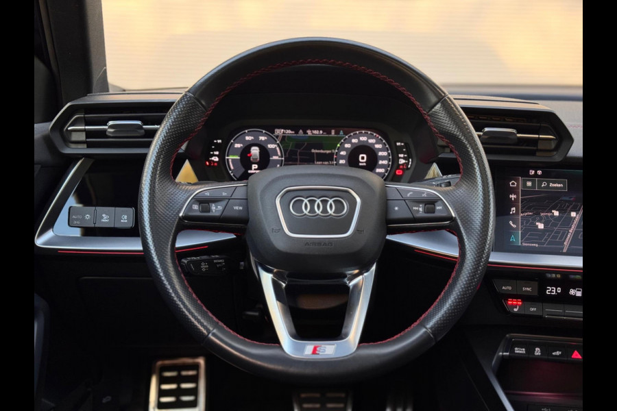 Audi A3 Sportback 45 TFSI e S3 Competition Pano/Keyless/Sfeer/RS zetels Audi A3 Sportback 45 TFSI e S3 Competition Pano/Keyless/Sfeer/RS zetels
