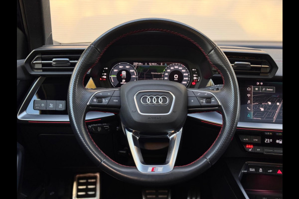 Audi A3 Sportback 45 TFSI e S3 Competition Pano/Keyless/Sfeer/RS zetels Audi A3 Sportback 45 TFSI e S3 Competition Pano/Keyless/Sfeer/RS zetels