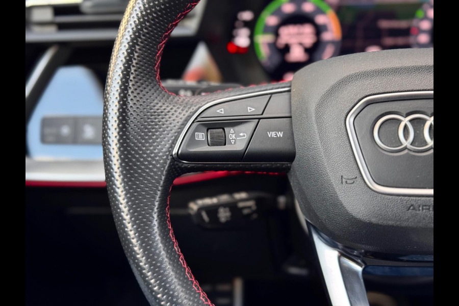 Audi A3 Sportback 45 TFSI e S3 Competition Pano/Keyless/Sfeer/RS zetels Audi A3 Sportback 45 TFSI e S3 Competition Pano/Keyless/Sfeer/RS zetels