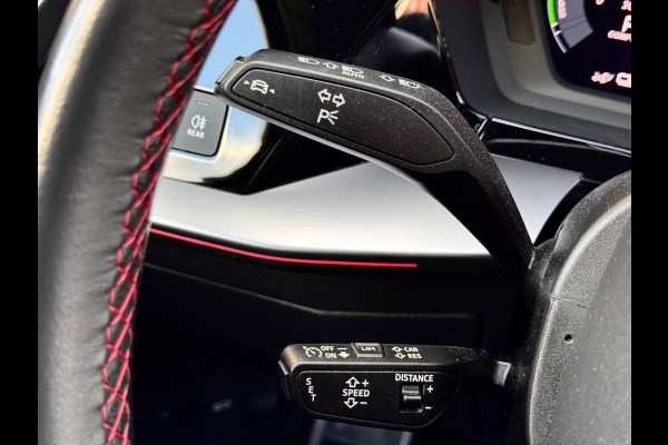 Audi A3 Sportback 45 TFSI e S3 Competition Pano/Keyless/Sfeer/RS zetels Audi A3 Sportback 45 TFSI e S3 Competition Pano/Keyless/Sfeer/RS zetels