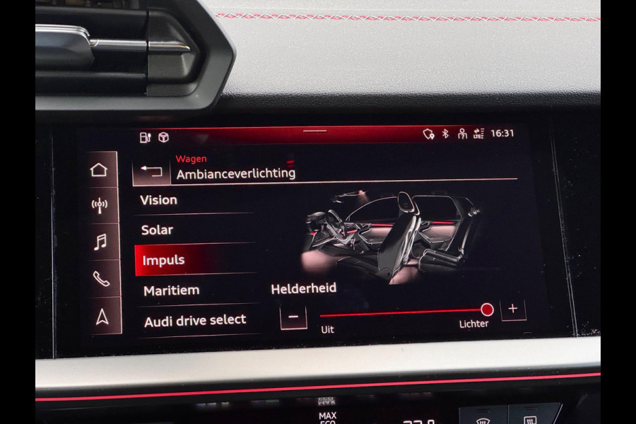 Audi A3 Sportback 45 TFSI e S3 Competition Pano/Keyless/Sfeer/RS zetels Audi A3 Sportback 45 TFSI e S3 Competition Pano/Keyless/Sfeer/RS zetels