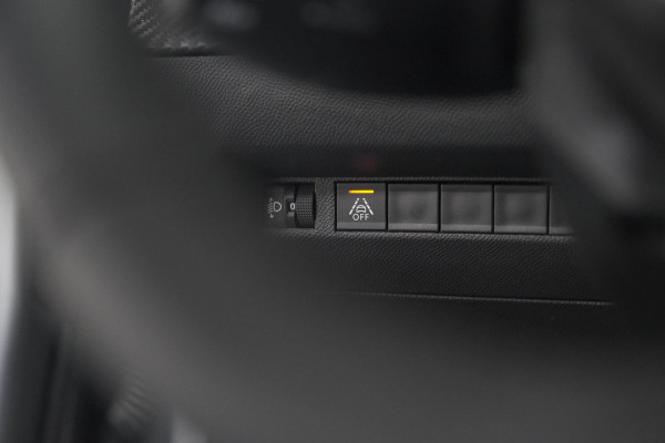 Peugeot 208 PureTech 100 EAT8 Allure Pack | Camera | Apple Carplay | Parkeersensoren | Stoelverwarming