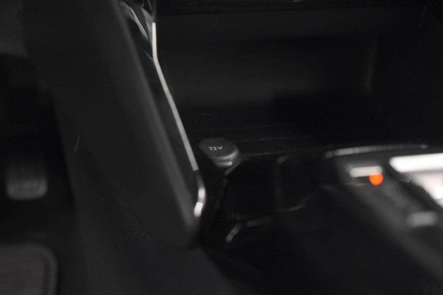 Peugeot 208 PureTech 100 EAT8 Allure Pack | Camera | Apple Carplay | Parkeersensoren | Stoelverwarming