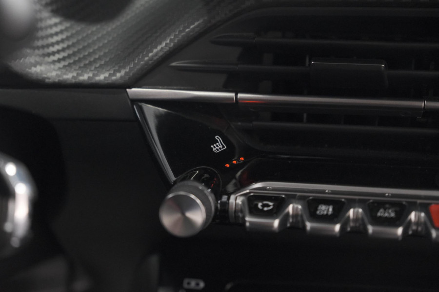 Peugeot 208 PureTech 100 EAT8 Allure Pack | Camera | Apple Carplay | Parkeersensoren | Stoelverwarming