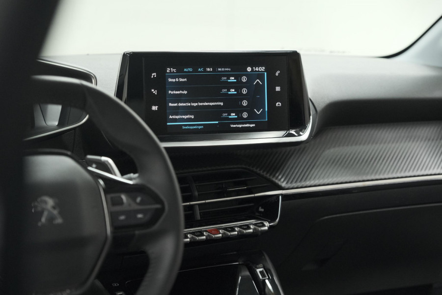 Peugeot 208 PureTech 100 EAT8 Allure Pack | Camera | Apple Carplay | Parkeersensoren | Stoelverwarming