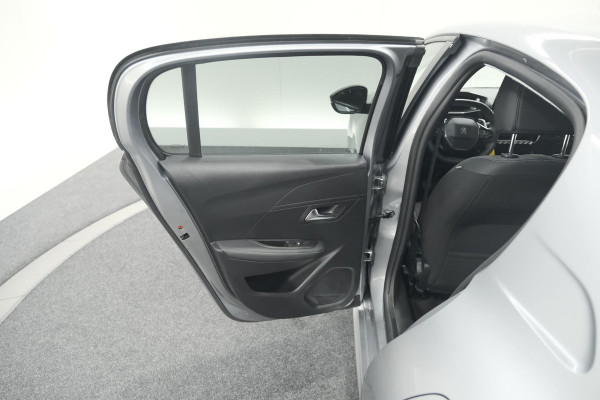 Peugeot 208 PureTech 100 EAT8 Allure Pack | Camera | Apple Carplay | Parkeersensoren | Stoelverwarming
