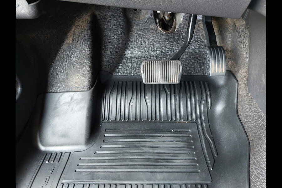 Ford Transit Connect 1.5 TDCI L1 | 100% onderhouden | NAP | Trekhaak | Navi Ford Transit Connect 1.5 TDCI L1 | 100% onderhouden | NAP | Trekhaak | Navi