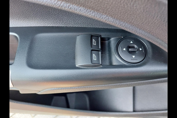 Ford Transit Connect 1.5 TDCI L1 | 100% onderhouden | NAP | Trekhaak | Navi Ford Transit Connect 1.5 TDCI L1 | 100% onderhouden | NAP | Trekhaak | Navi