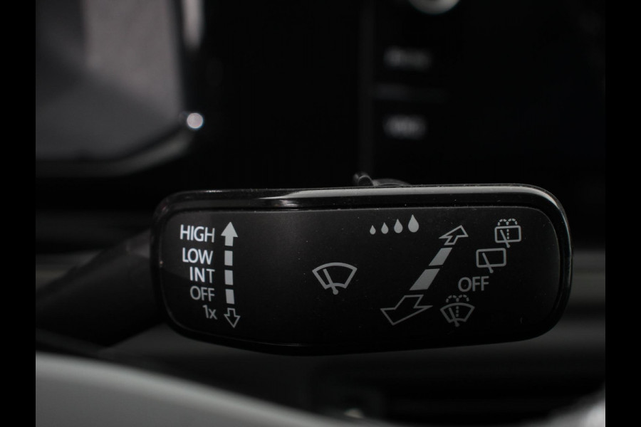 Volkswagen Polo 1.0 TSI 95pk Comfortline | Navigatie | Apple Carplay / Android Auto | Bluetooth | Cruise control | Lichtmetalen Velgen
