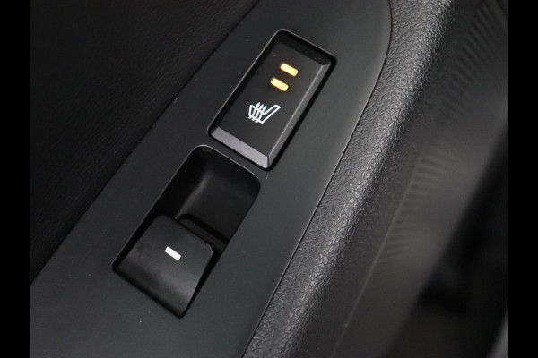 Hyundai Tucson 1.6 GDi Comfort | Trekhaak | Camera | Achterbankverwarming | Navigatie | Stoelverwarming | Climate control | Parkeerhulp | Cruise control | DAB | Regensensor Hyundai Tucson 1.6 GDi Comfort | Trekhaak | Camera | Achterbankverwarming | Navigatie | Stoelverwarming | Climate control | Parkeerhulp | Cruise control | DAB | Regensensor