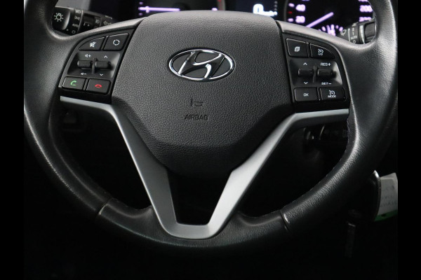 Hyundai Tucson 1.6 GDi Comfort | Trekhaak | Camera | Achterbankverwarming | Navigatie | Stoelverwarming | Climate control | Parkeerhulp | Cruise control | DAB | Regensensor Hyundai Tucson 1.6 GDi Comfort | Trekhaak | Camera | Achterbankverwarming | Navigatie | Stoelverwarming | Climate control | Parkeerhulp | Cruise control | DAB | Regensensor