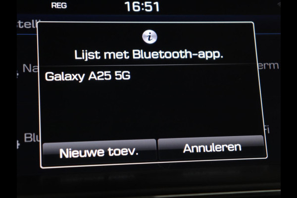 Hyundai Tucson 1.6 GDi Comfort | Trekhaak | Camera | Achterbankverwarming | Navigatie | Stoelverwarming | Climate control | Parkeerhulp | Cruise control | DAB | Regensensor Hyundai Tucson 1.6 GDi Comfort | Trekhaak | Camera | Achterbankverwarming | Navigatie | Stoelverwarming | Climate control | Parkeerhulp | Cruise control | DAB | Regensensor