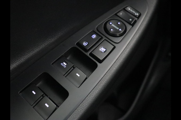 Hyundai Tucson 1.6 GDi Comfort | Trekhaak | Camera | Achterbankverwarming | Navigatie | Stoelverwarming | Climate control | Parkeerhulp | Cruise control | DAB | Regensensor Hyundai Tucson 1.6 GDi Comfort | Trekhaak | Camera | Achterbankverwarming | Navigatie | Stoelverwarming | Climate control | Parkeerhulp | Cruise control | DAB | Regensensor