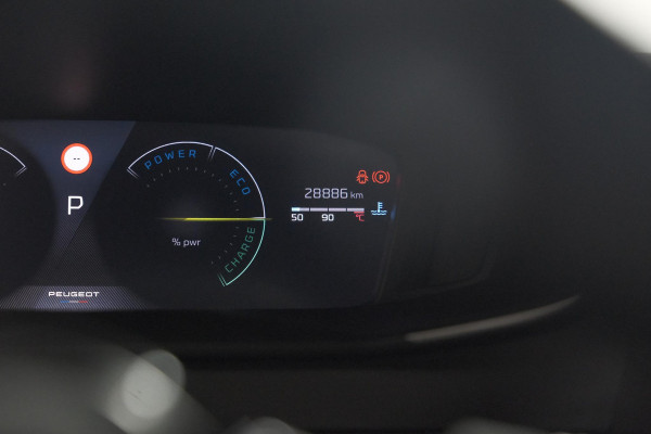 Peugeot 2008 Hybrid 136 e-DCS6 Allure | 360 Camera | Adaptieve Cruise Control | Dodehoekdetectie | Navigatie Peugeot 2008 Hybrid 136 e-DCS6 Allure | 360 Camera | Adaptieve Cruise Control | Dodehoekdetectie | Navigatie