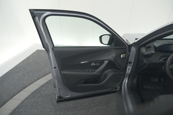 Peugeot 2008 Hybrid 136 e-DCS6 Allure | 360 Camera | Adaptieve Cruise Control | Dodehoekdetectie | Navigatie Peugeot 2008 Hybrid 136 e-DCS6 Allure | 360 Camera | Adaptieve Cruise Control | Dodehoekdetectie | Navigatie
